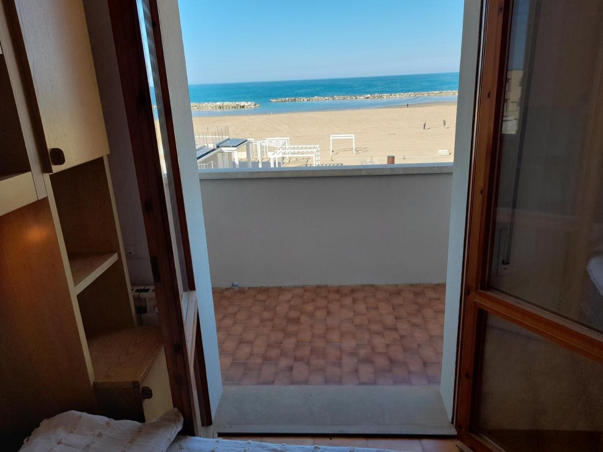 Appartamento Vista Mare Viserbella, Vicissimo Alla Fiera Rimini Eksteriør billede